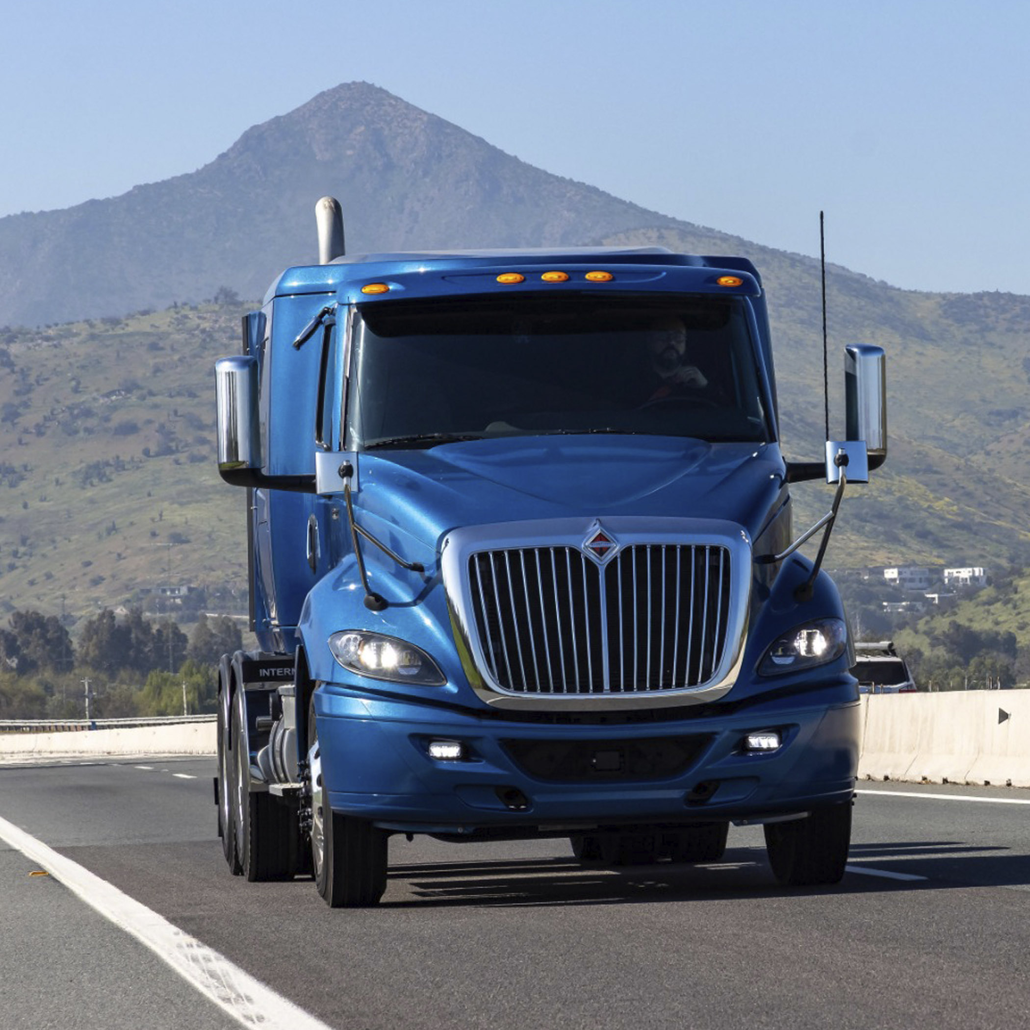 Camión Camión RH Low Roof - Maco Tattersall