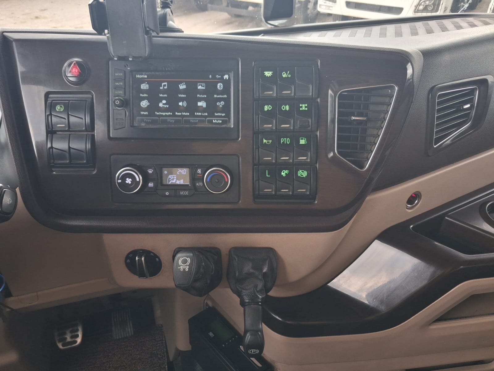 FAW F-2650 2022 