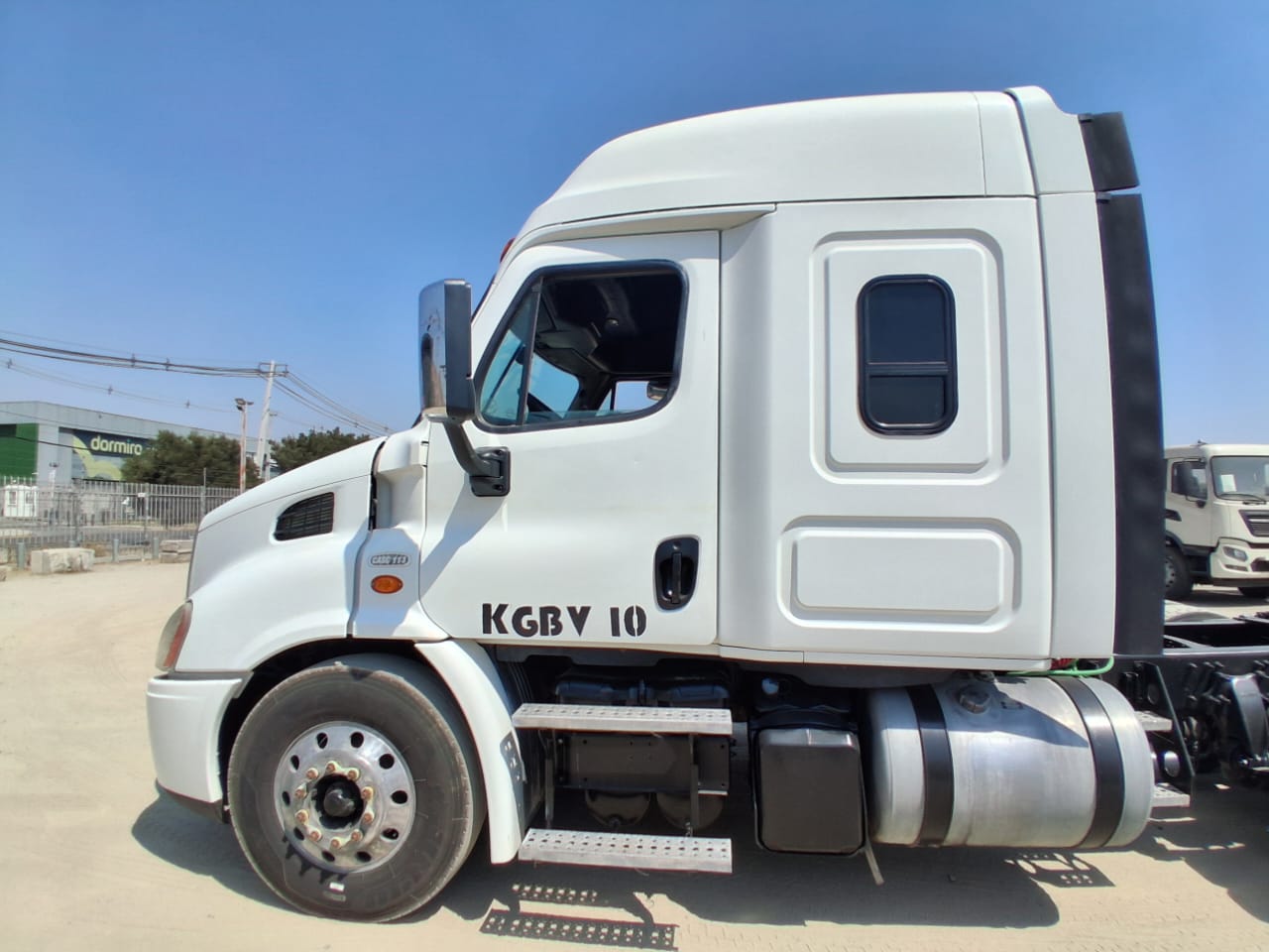 FREIGHTLINER CASCADIA 113