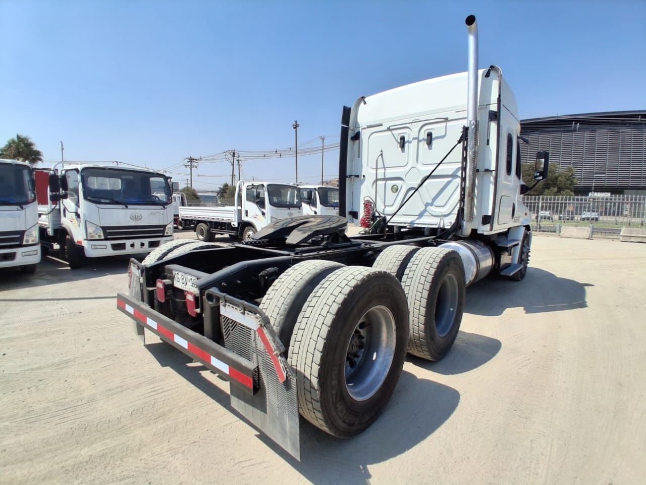 FREIGHTLINER CASCADIA 113