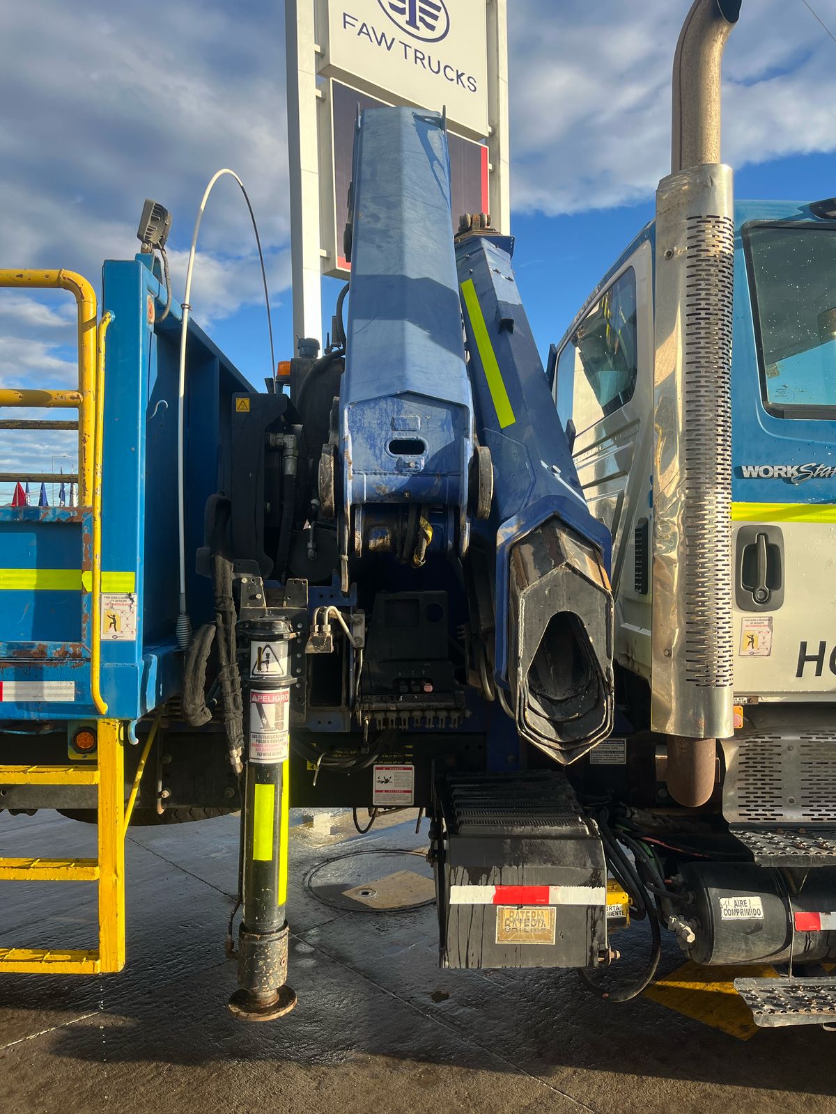 International 7600