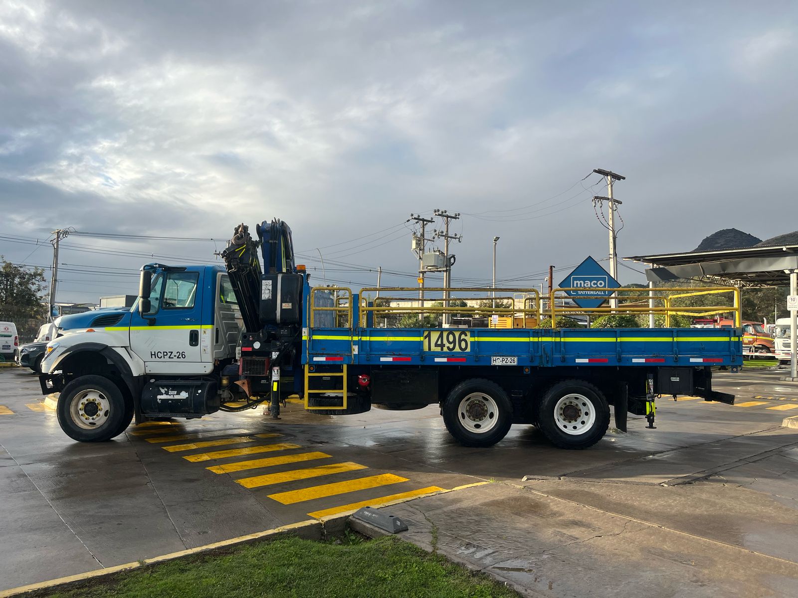 International 7600