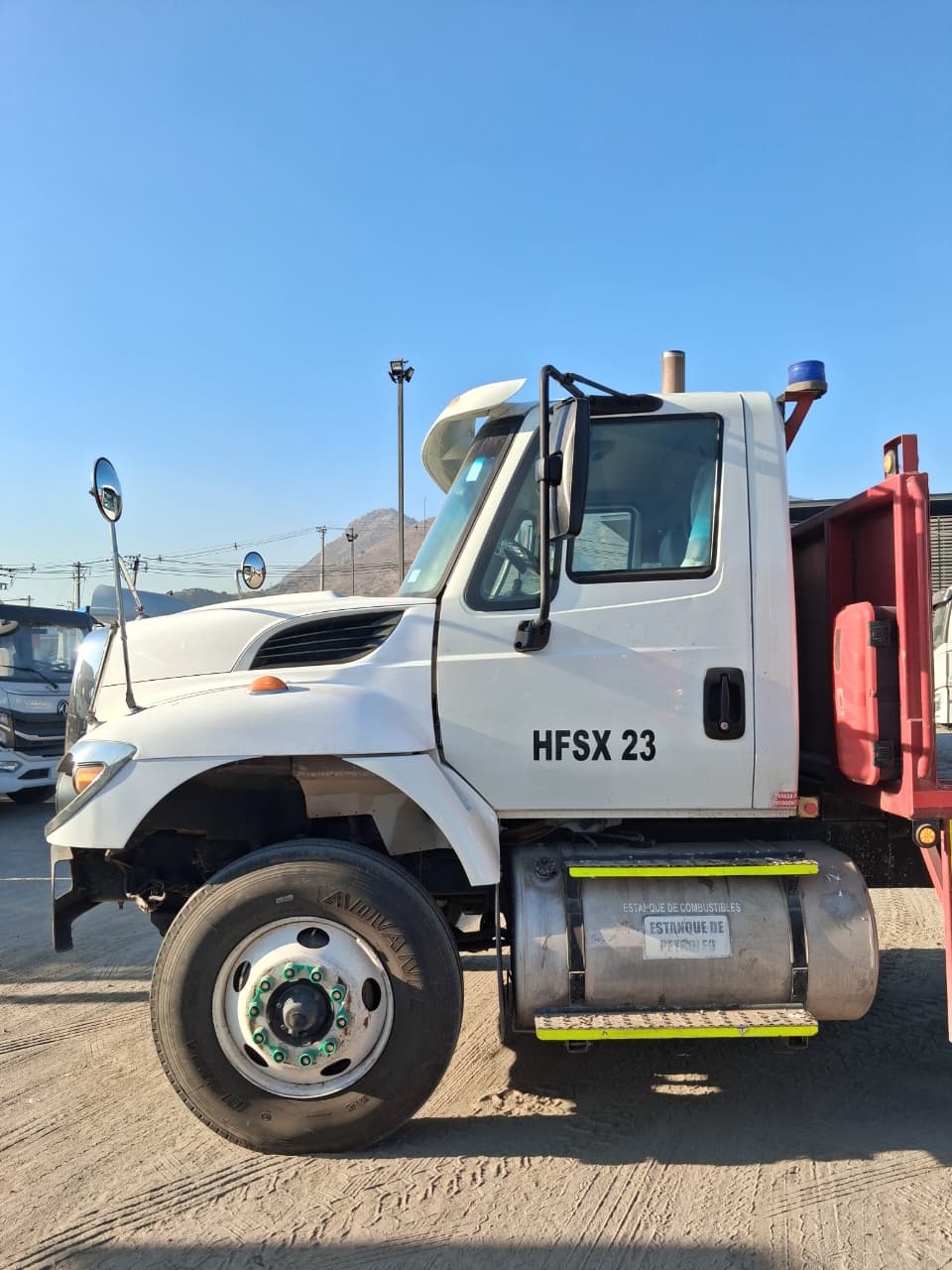 INTERNATIONAL 7400