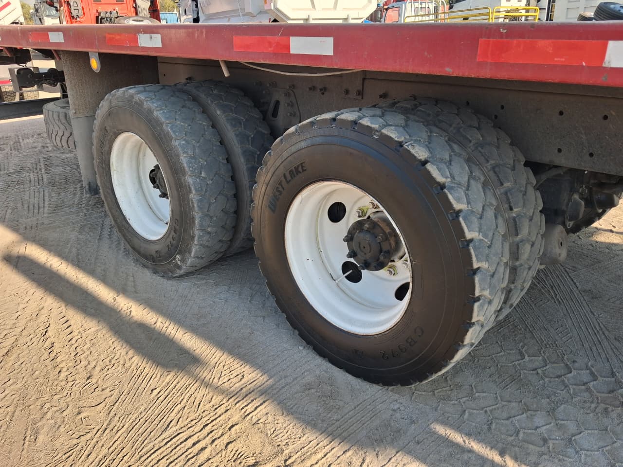 INTERNATIONAL 7400