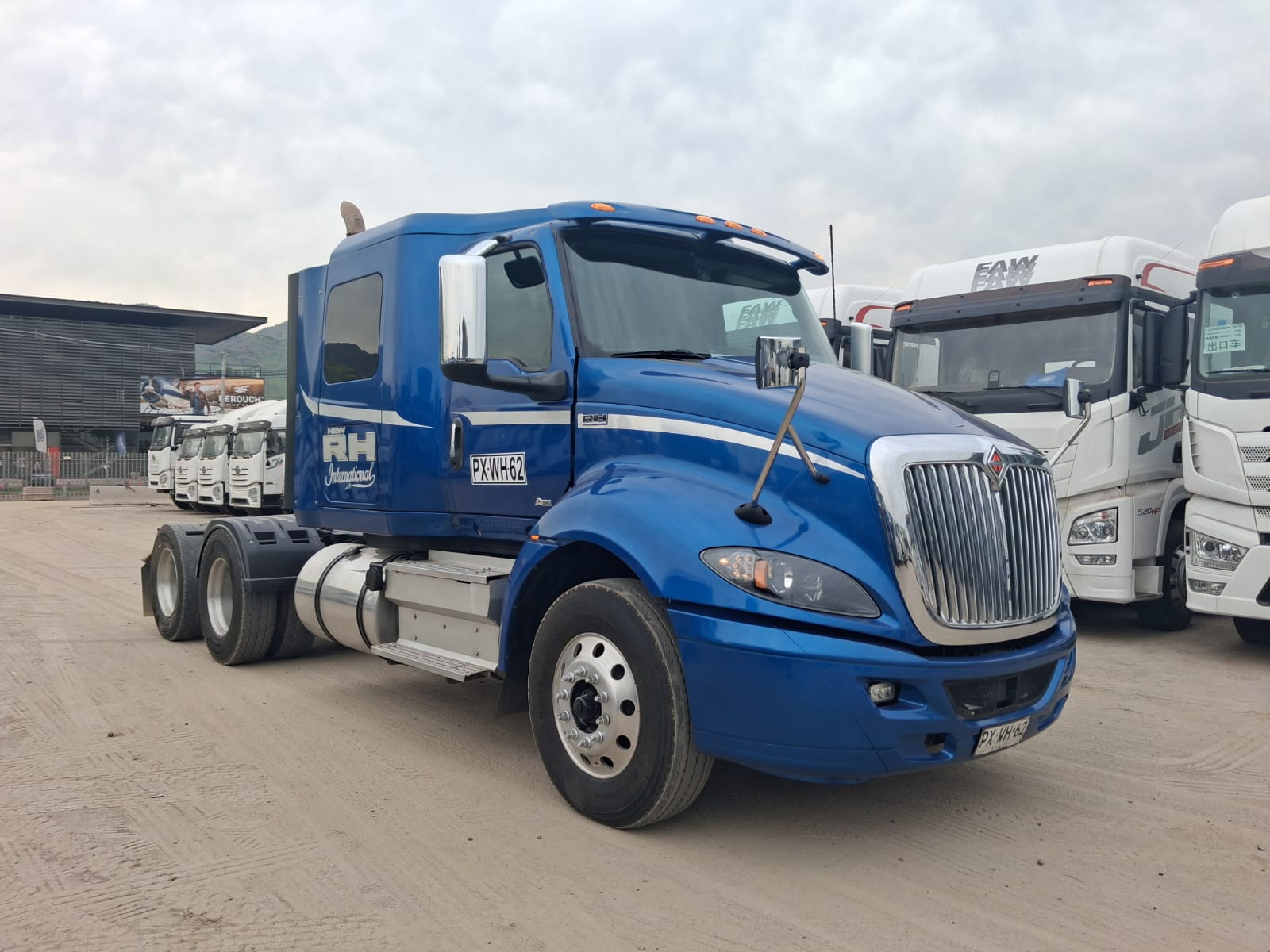 INTERNATIONAL RH613