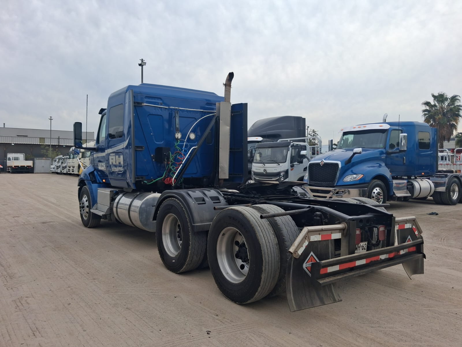 INTERNATIONAL RH613