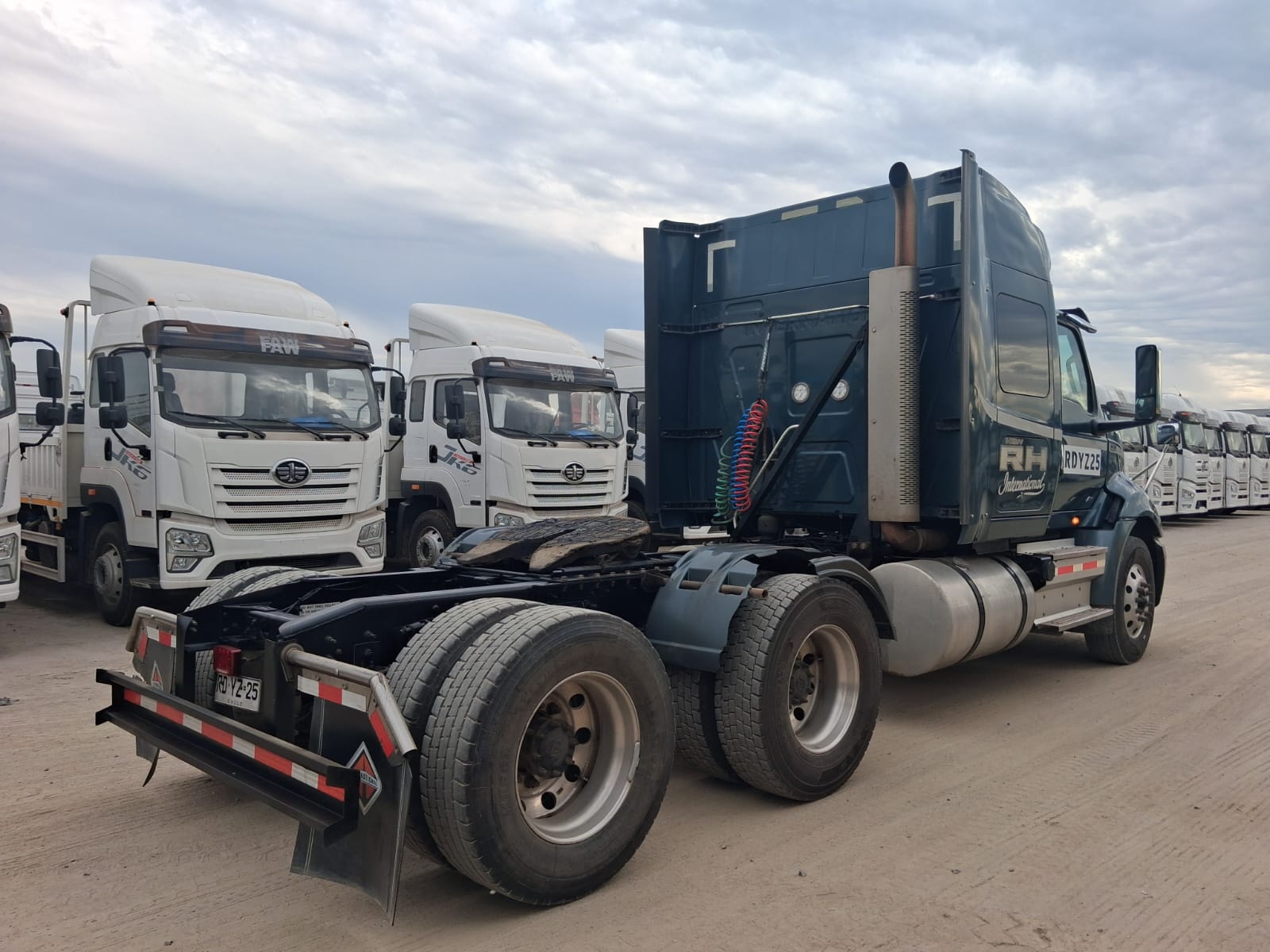 INTERNATIONAL RH613 HR