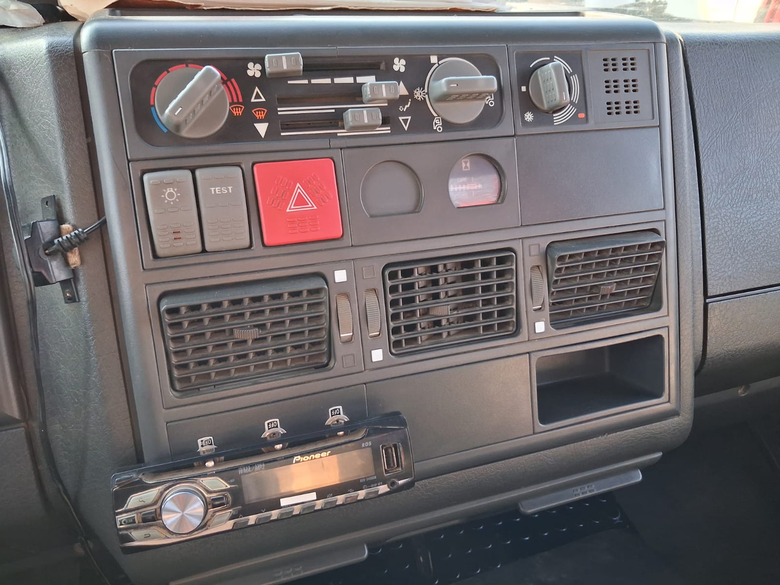 IVECO TECTOR 260 E30 