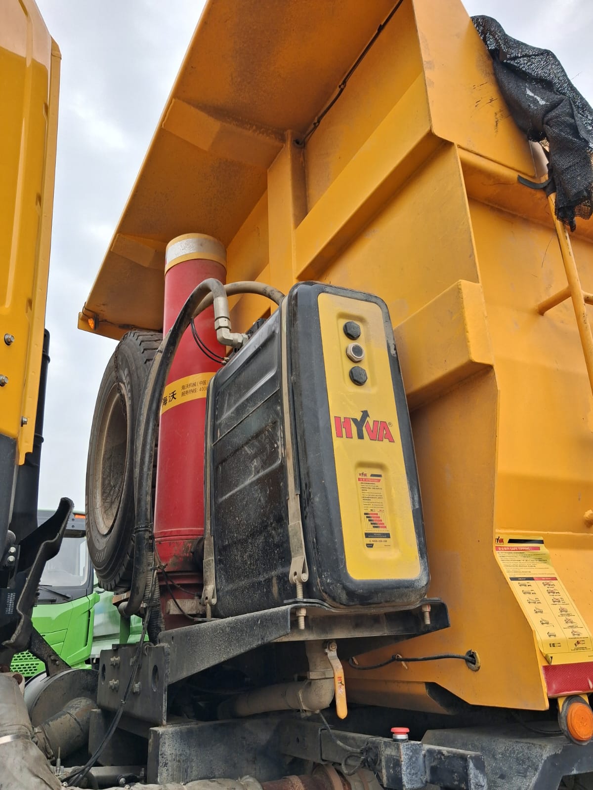 JAC LANDER 3430 TOLVA 8x4