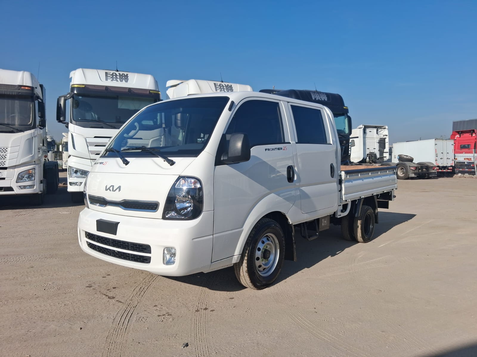 KIA FRONTIER DC LX 2.5
