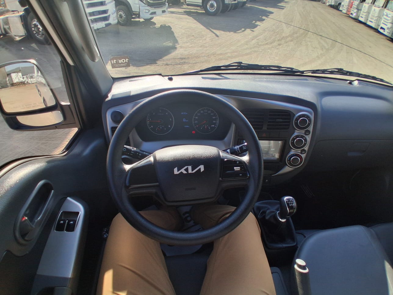 KIA FRONTIER DC LX 2.5