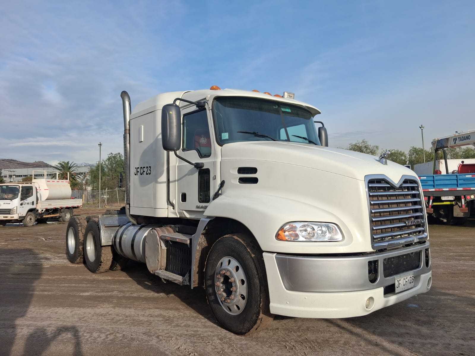 MACK CXU 613 E