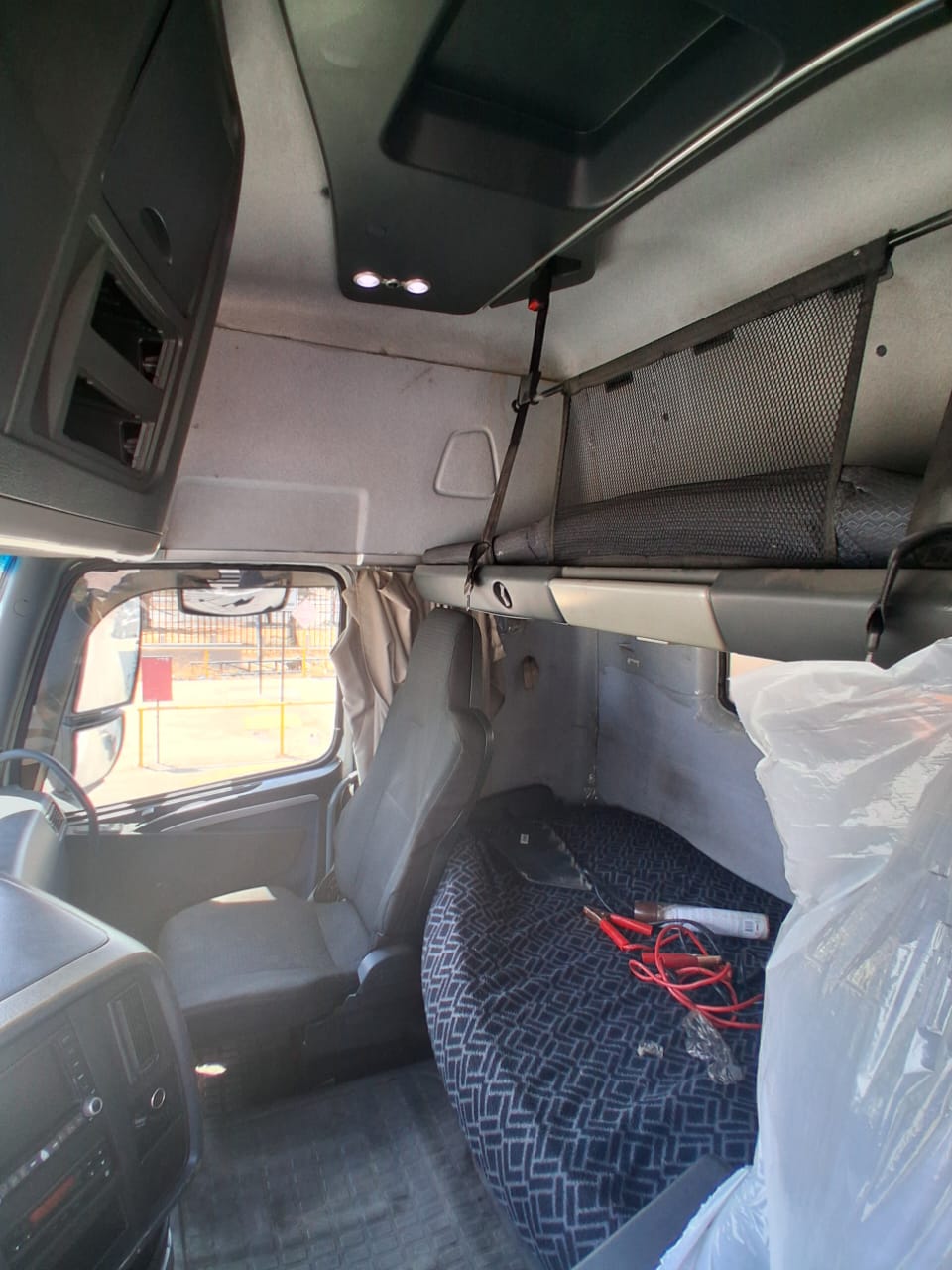 SINOTRUK T7H 440 4x2