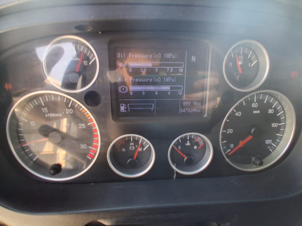 SINOTRUK T7H 440 4x2