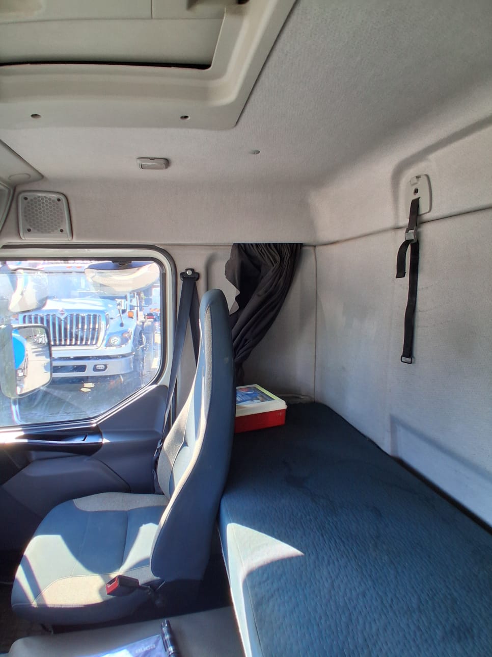 VOLVO VM 330