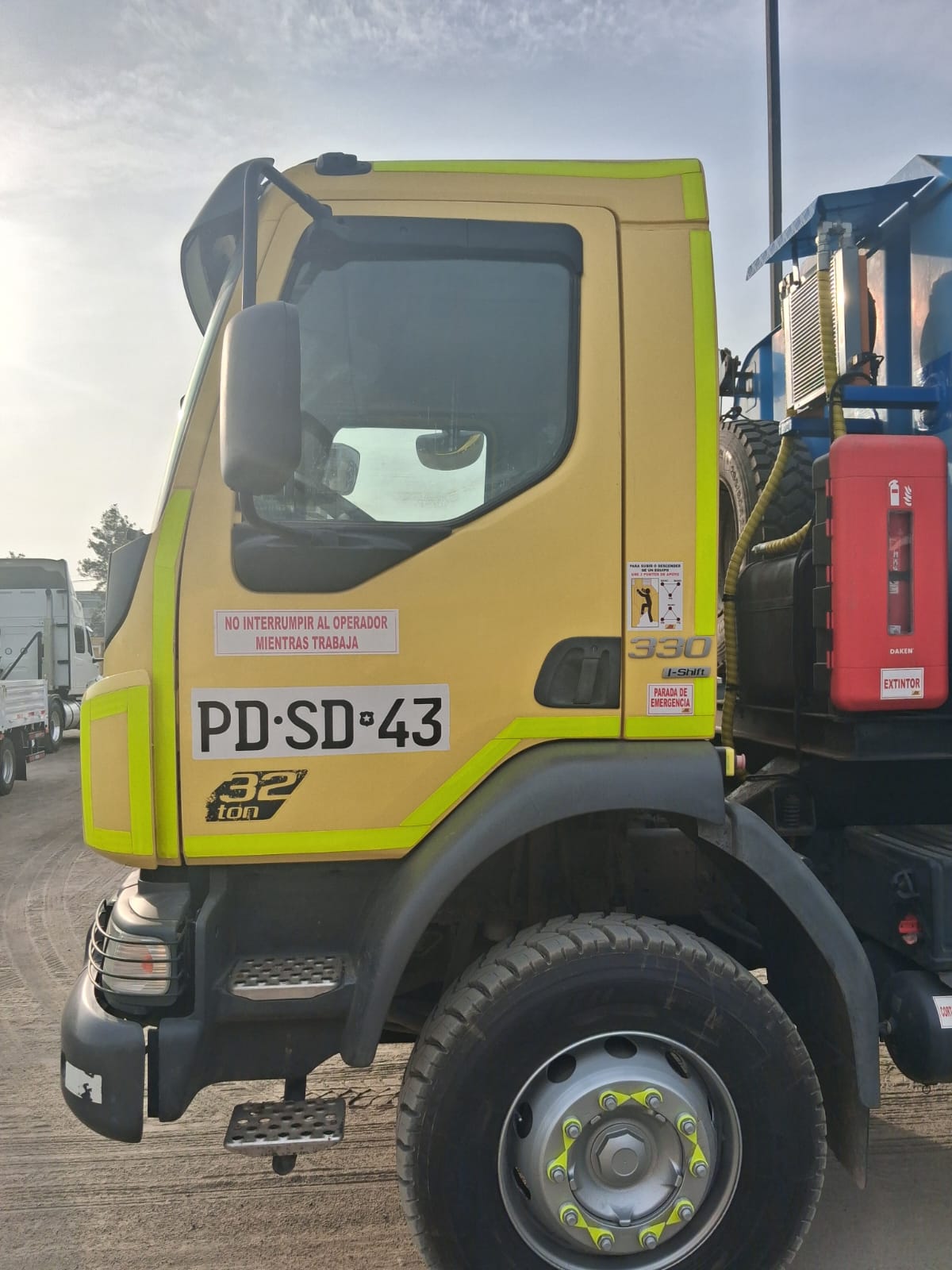 VOLVO VM 330