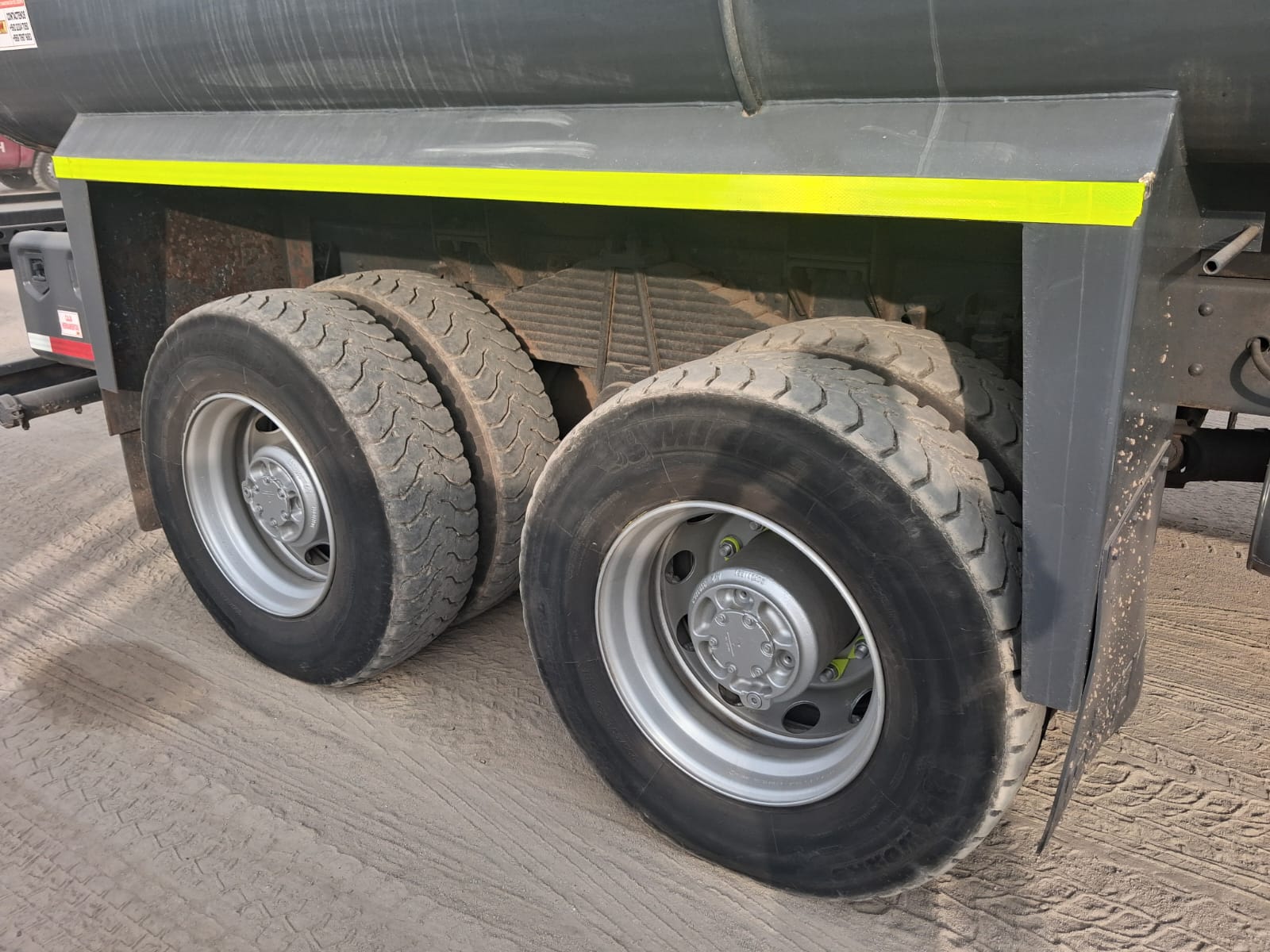VOLVO VM 330